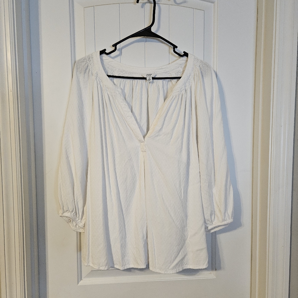 Crown and ivy blouse